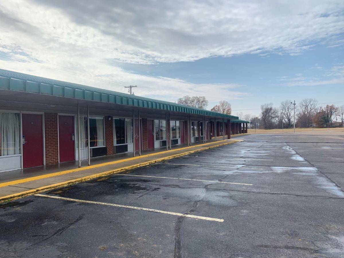 Coachman'S Inn Motel Wynne Exterior photo